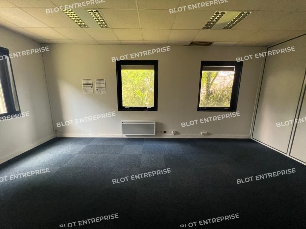 Location bureaux 260 m² non divisibles