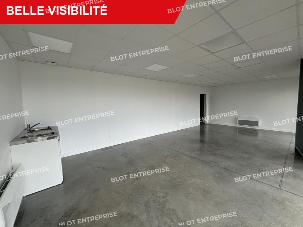 Vente entrepôts 301 m² non divisibles