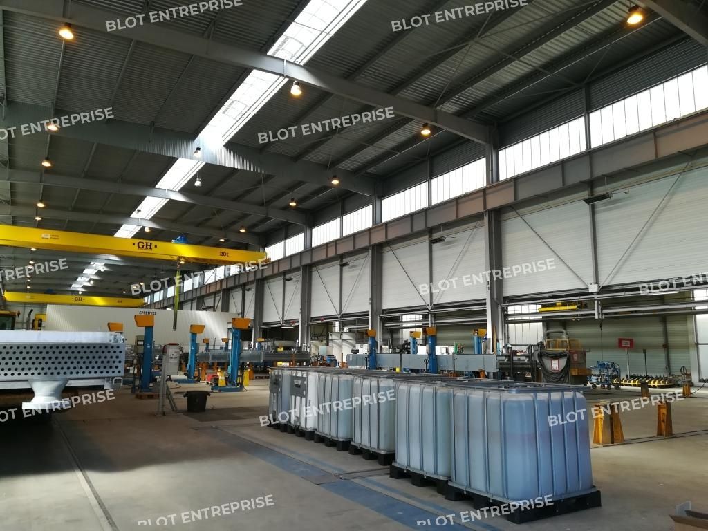 Location entrepôts 3800 m² non divisibles