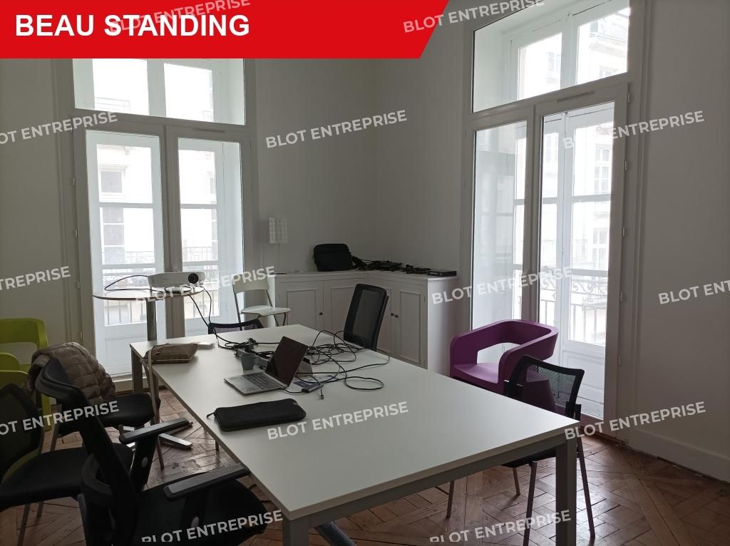 Location bureaux 192 m² non divisibles