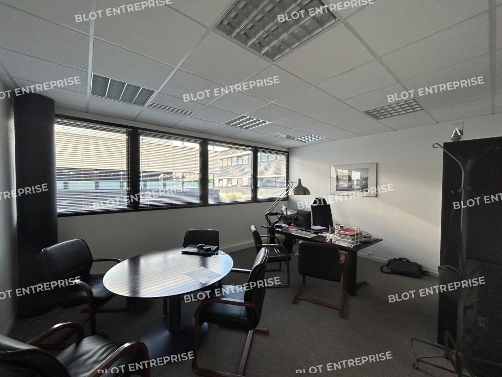 Vente bureaux 239 m² non divisibles