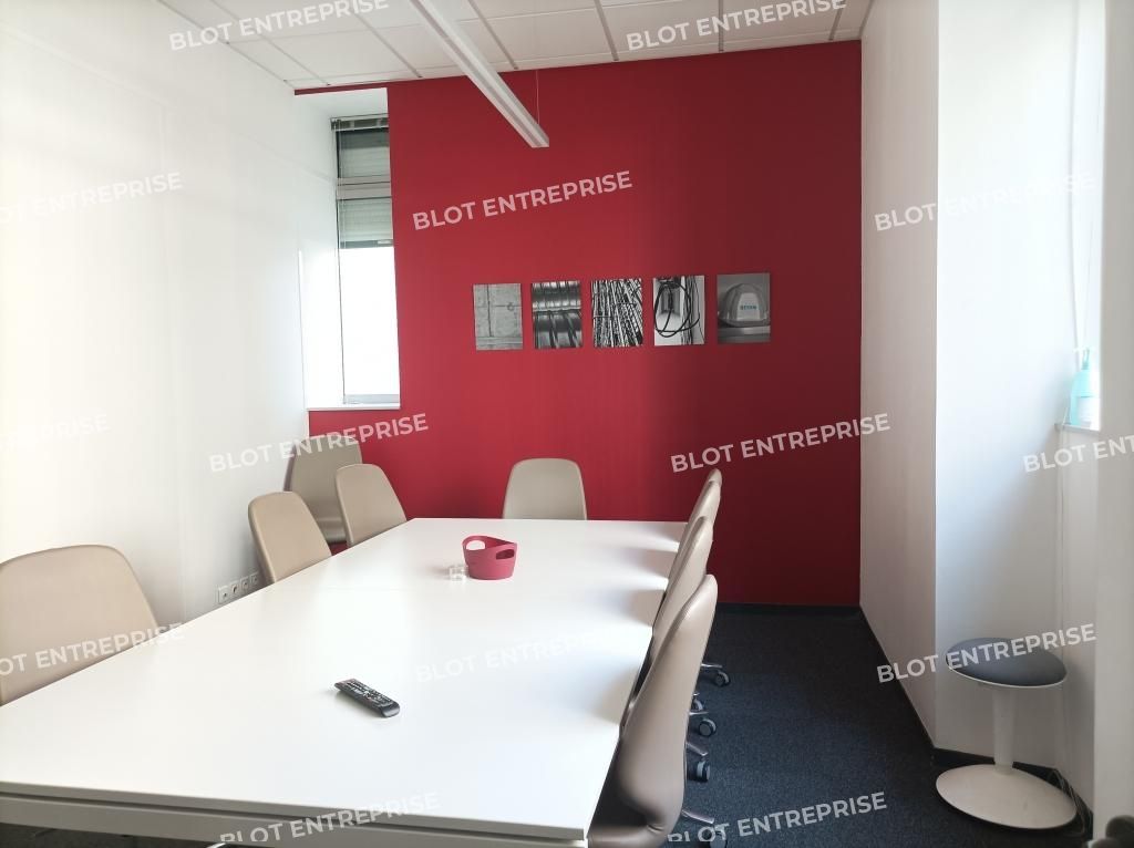 Location bureaux 275 m² non divisibles
