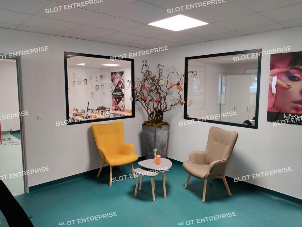 Location bureaux 150 m² non divisibles