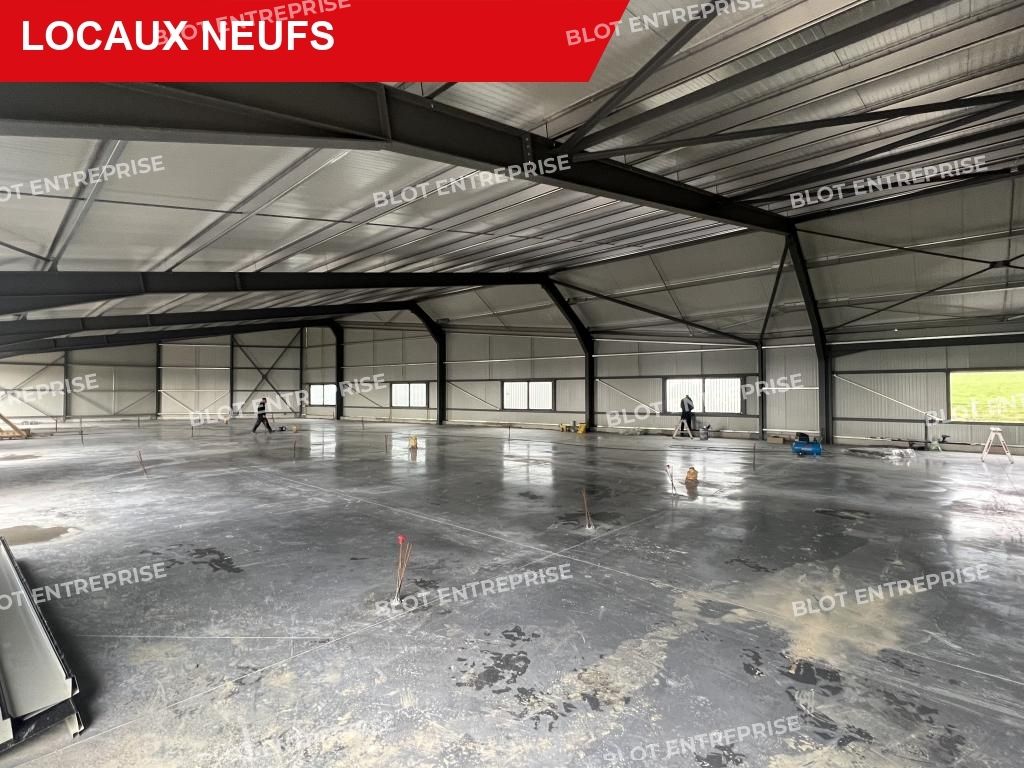 Location entrepôts 160 m² non divisibles
