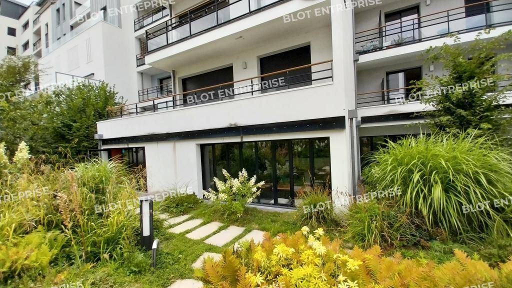 Location bureaux 197 m² non divisibles