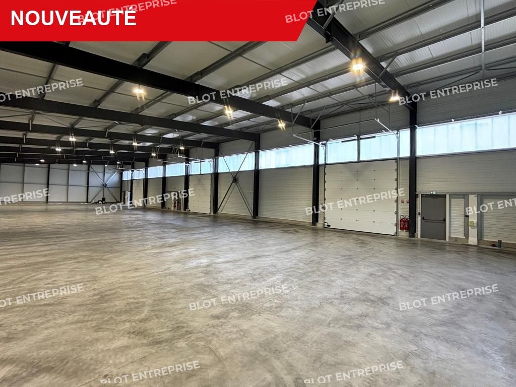 Location entrepôts 1000 m² non divisibles