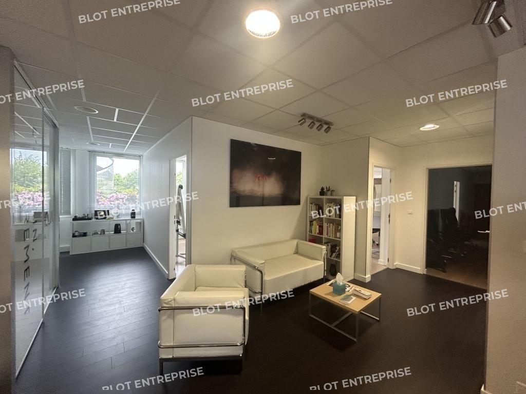 Location bureaux 211 m² non divisibles
