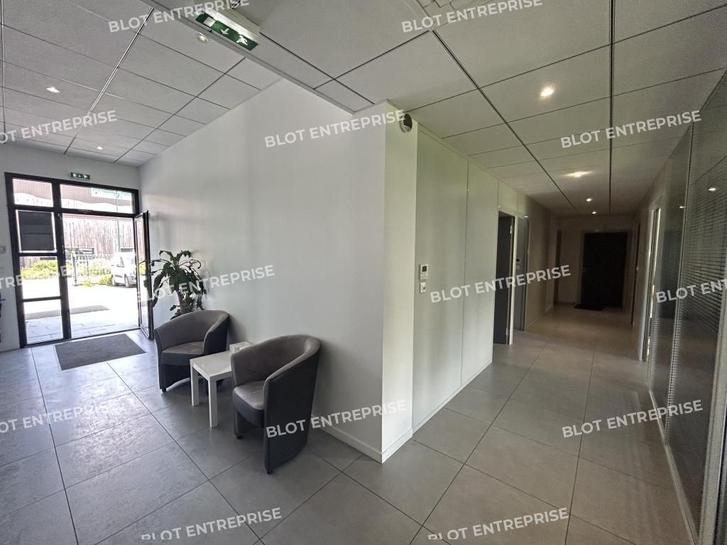 Vente bureaux 207 m² non divisibles