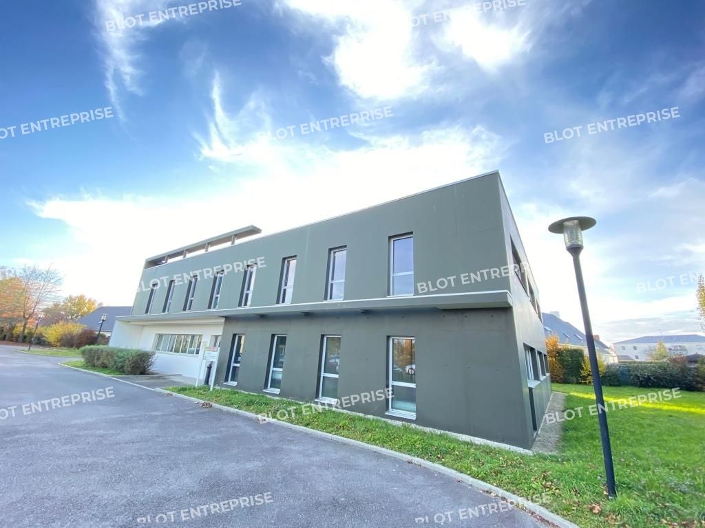 Location bureaux 242 m² non divisibles