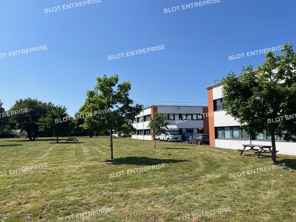 Location bureaux 602 m² non divisibles