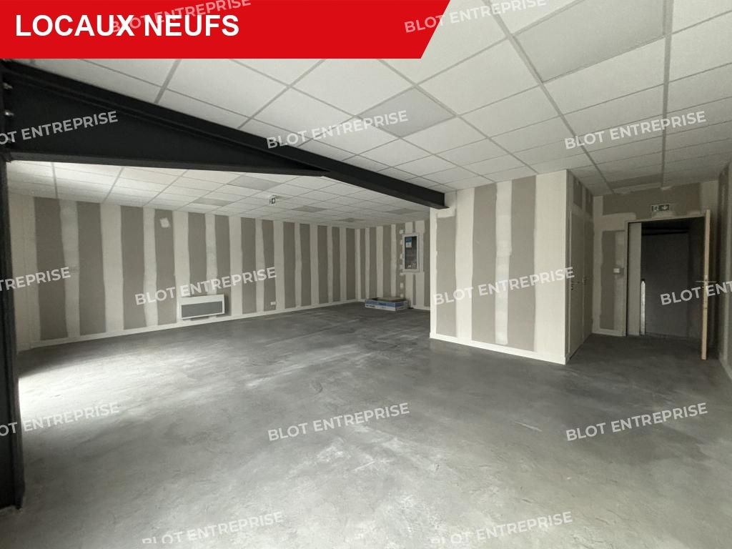 Vente entrepôts 210 m² non divisibles