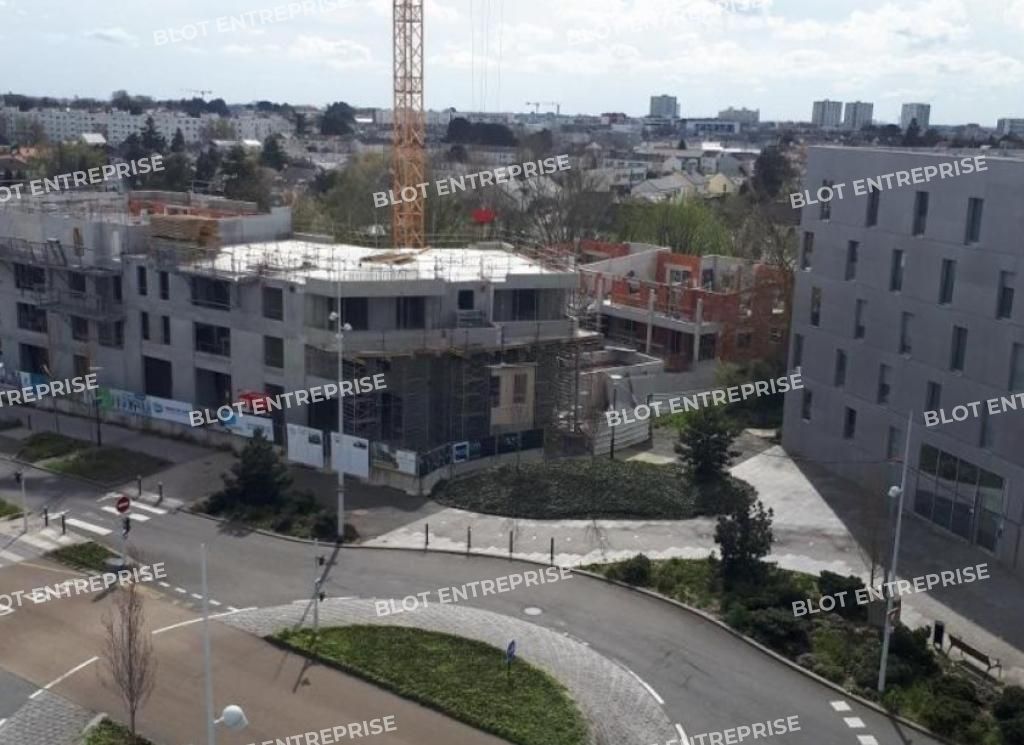 Location local commercial 269 m² non divisibles