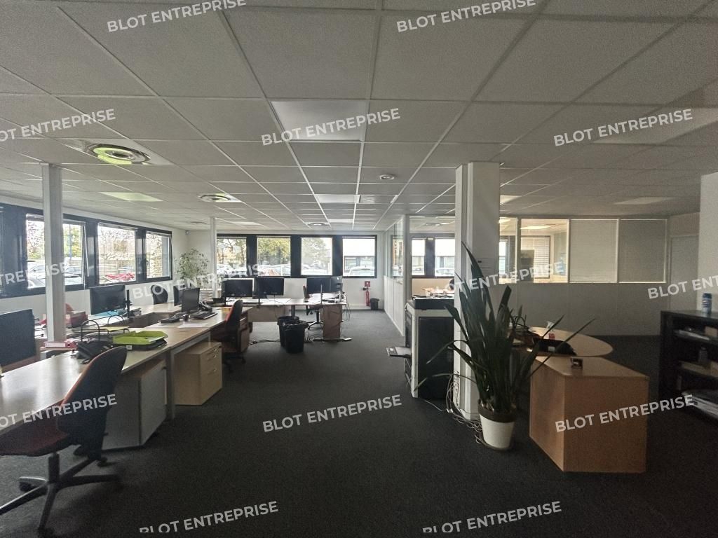 Location bureaux 602 m² non divisibles