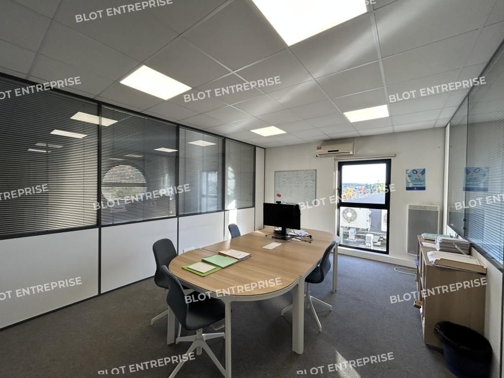 Location bureaux 274 m² non divisibles