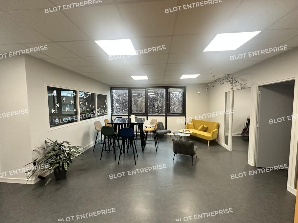 Location bureaux 145 m² non divisibles