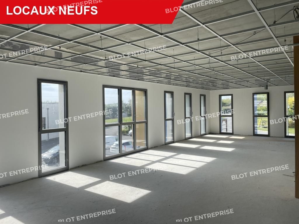 Location bureaux 871 m² non divisibles