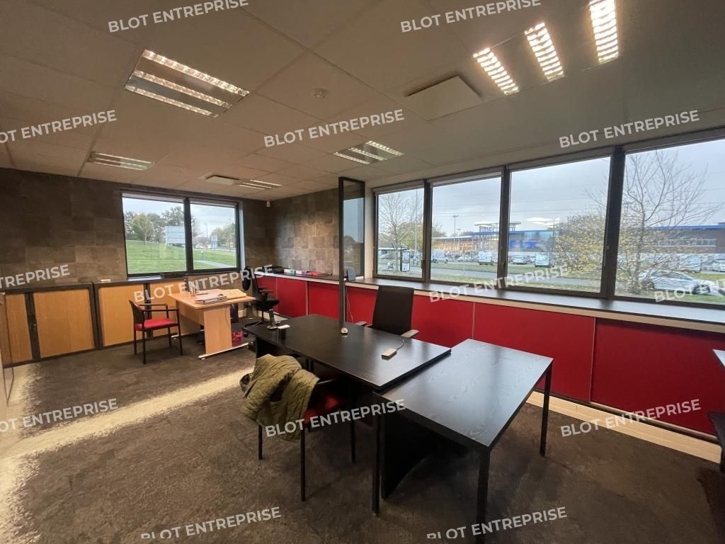 Location bureaux 300 m² non divisibles