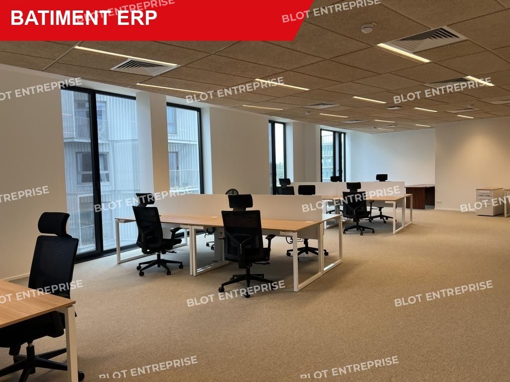 Location bureaux 265 m² non divisibles