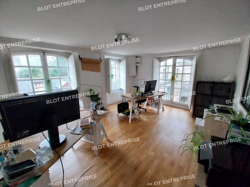 Location bureaux 86 m² non divisibles