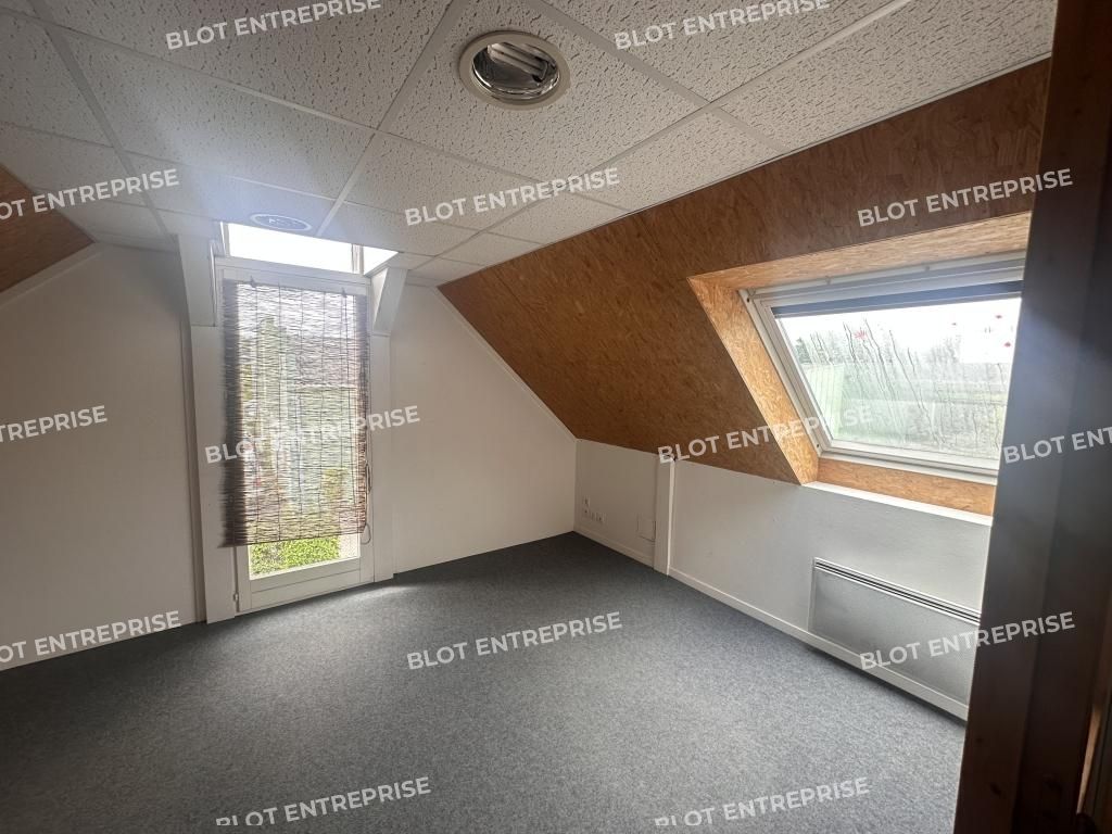 Location bureaux 82 m² non divisibles