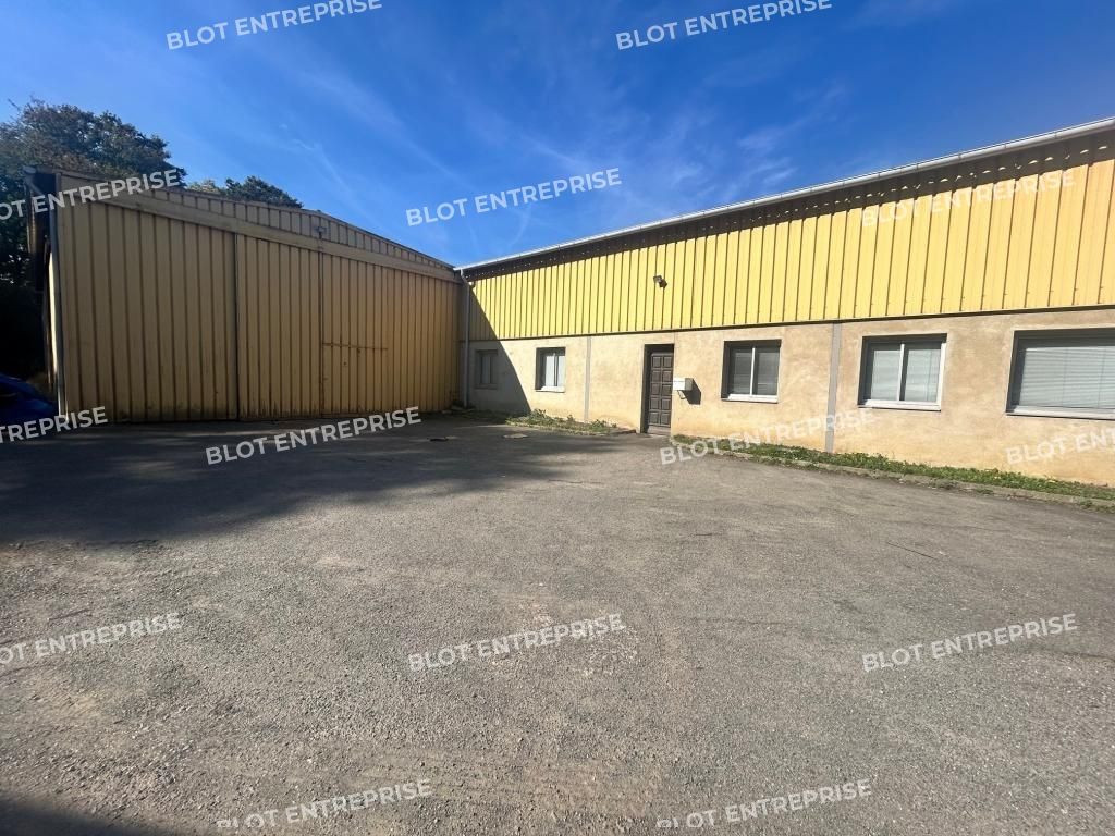 Vente entrepôts 1000 m² non divisibles