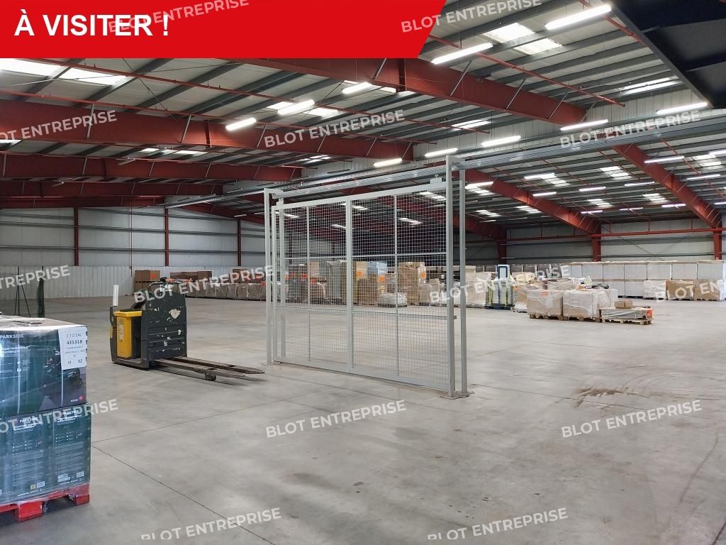 Location entrepôts 7100 m² non divisibles