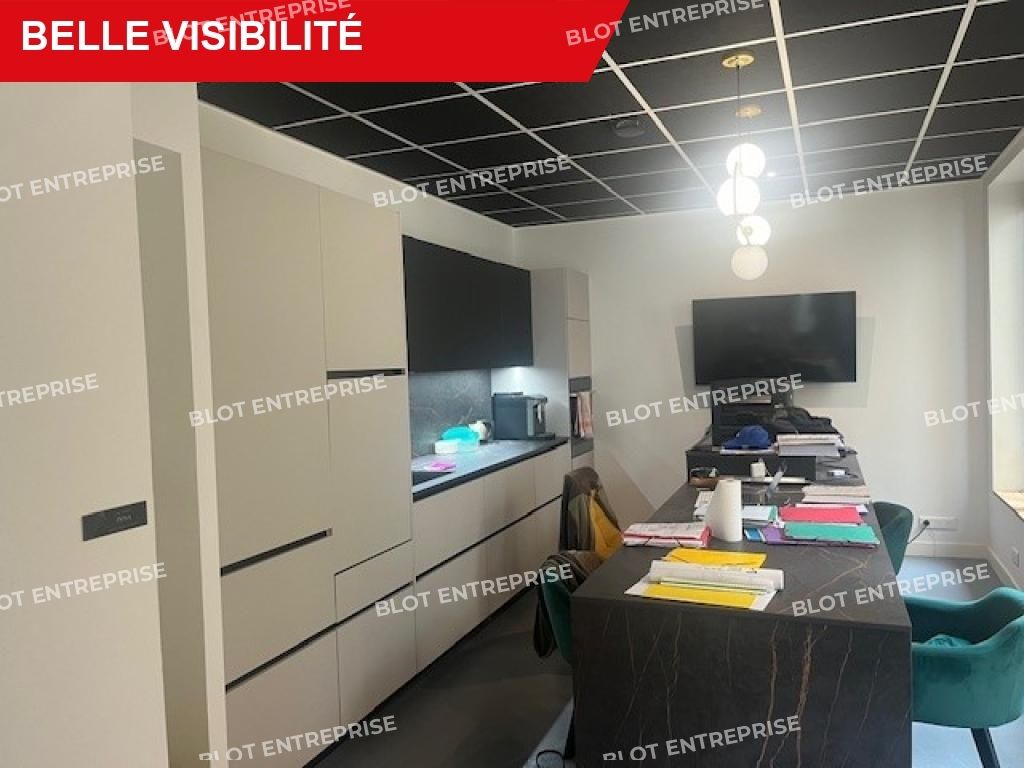 Location local commercial 80 m² non divisibles