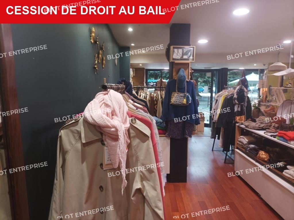 Location local commercial 63 m² non divisibles