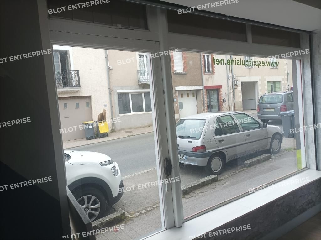 Vente local commercial 100 m² non divisibles