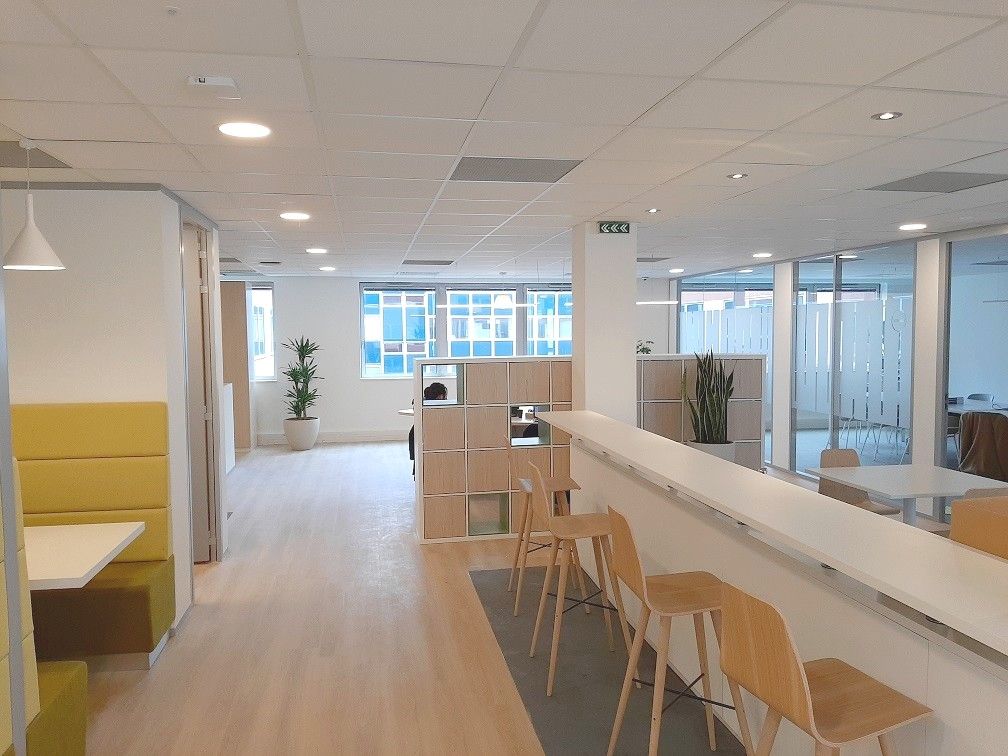 Location centre d'affaires 1375 m² divisibles à partir de 50 m²