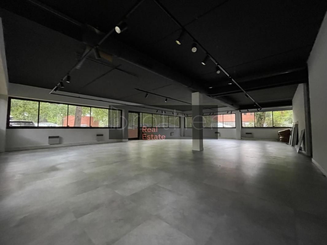 Location bureaux 1204 m² divisibles à partir de 88 m²