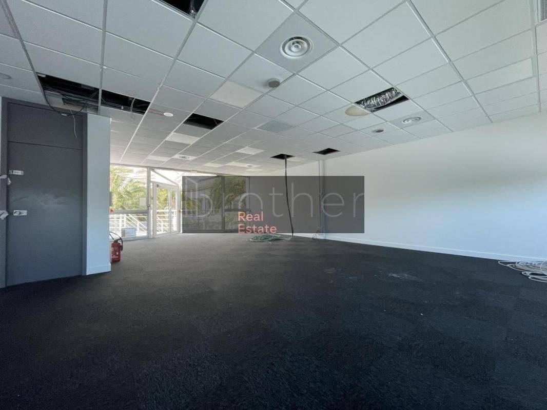 Vente bureaux 149 m² non divisibles