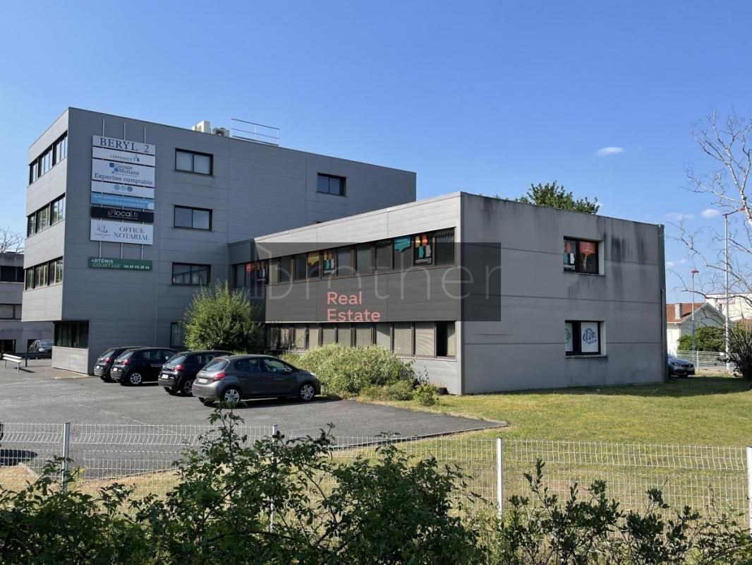 Location bureaux 107 m² non divisibles
