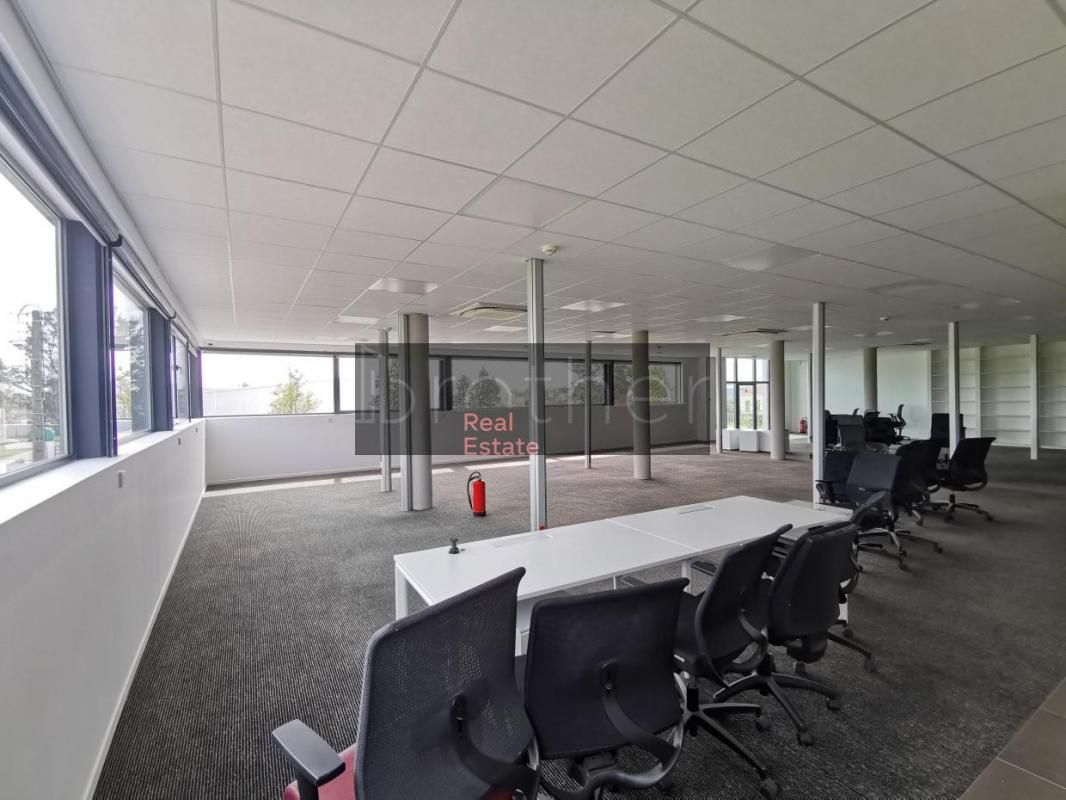 Location bureaux 1294 m² divisibles à partir de 160 m²