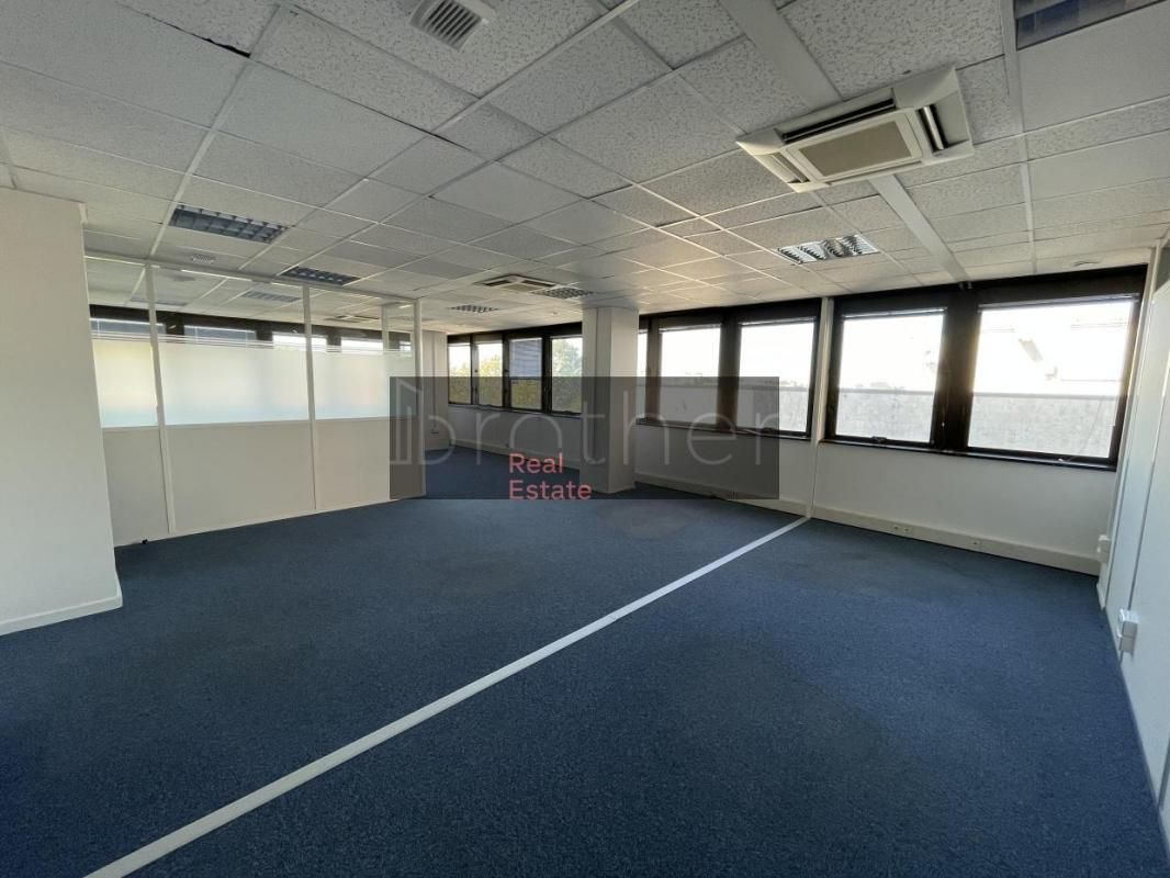 Location bureaux 660 m² non divisibles