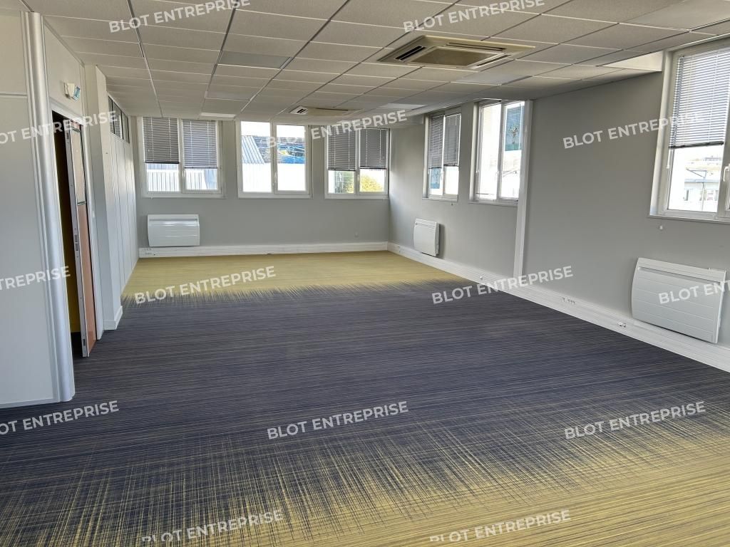 Location bureaux 321 m² non divisibles