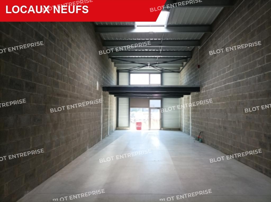 Location entrepôts 170 m² non divisibles