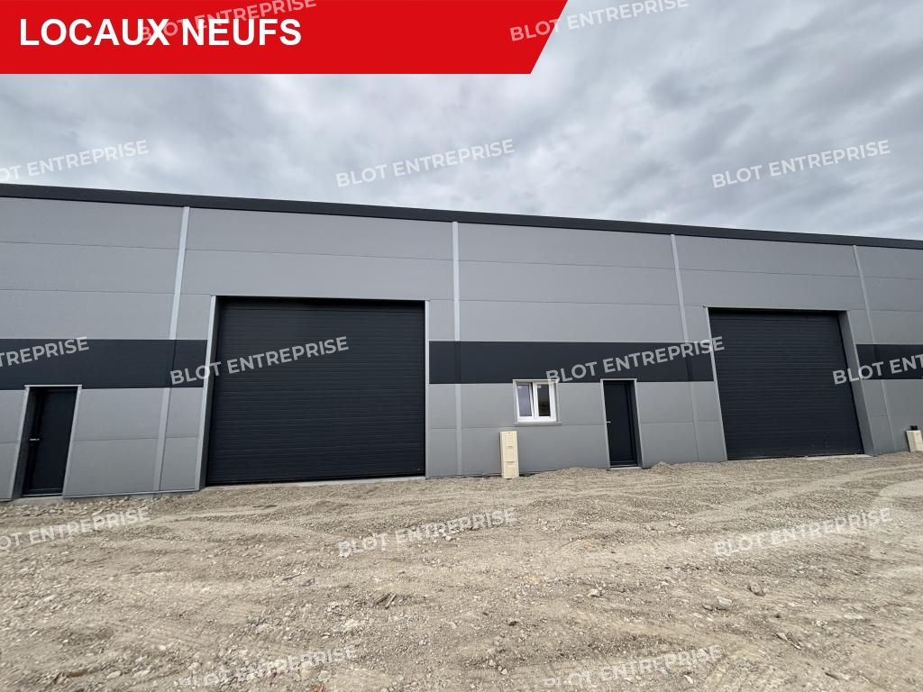 Location entrepôts 200 m² non divisibles