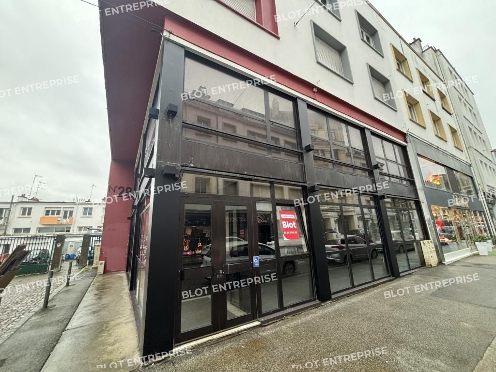 Location local commercial 220 m² non divisibles