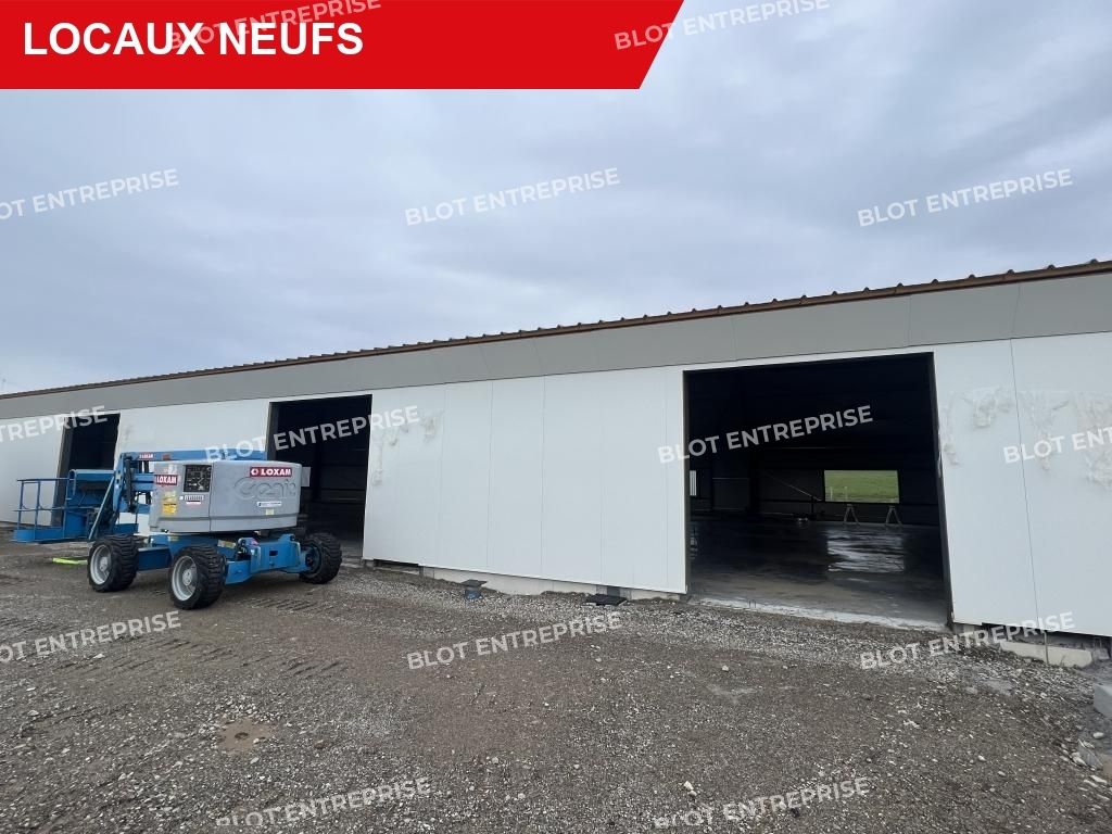 Location entrepôts 160 m² non divisibles