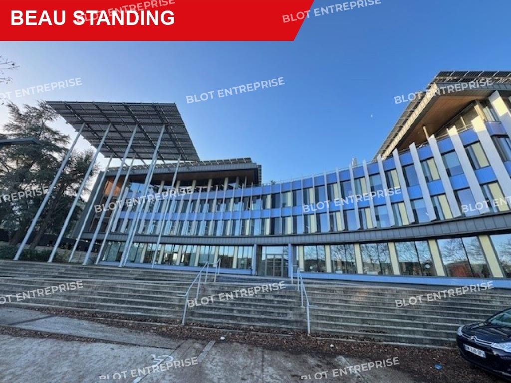 Location bureaux 810 m² non divisibles
