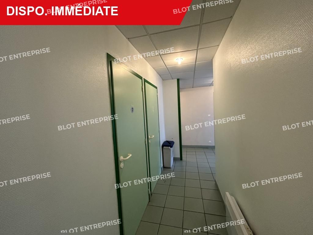 Location bureaux 80 m² non divisibles