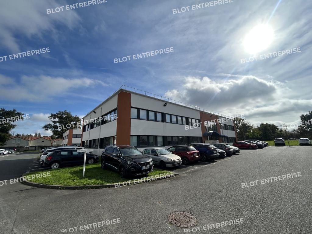 Location bureaux 602 m² non divisibles