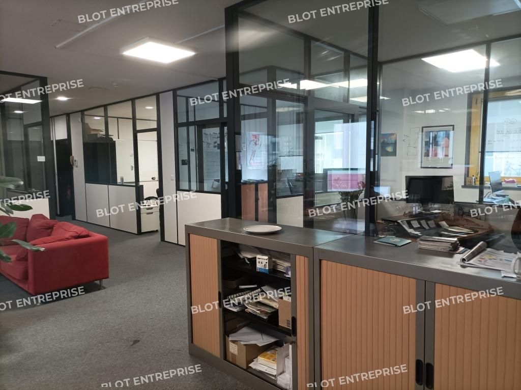 Location bureaux 205 m² non divisibles