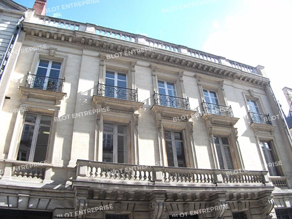 Location bureaux 78 m² non divisibles