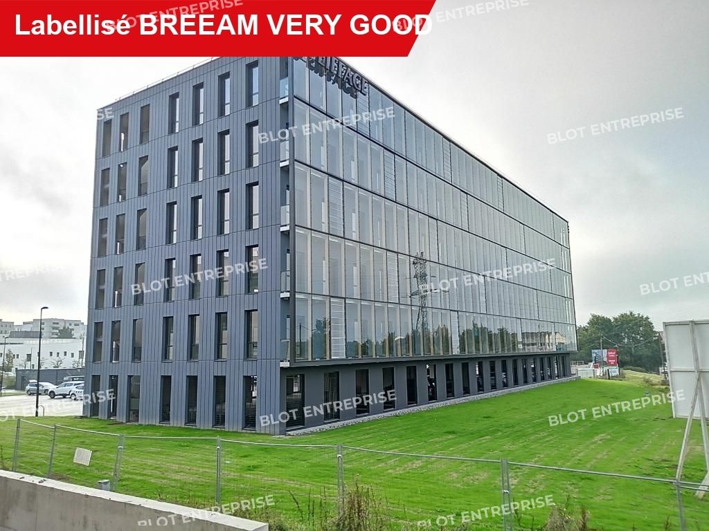 Location bureaux 3230 m² non divisibles