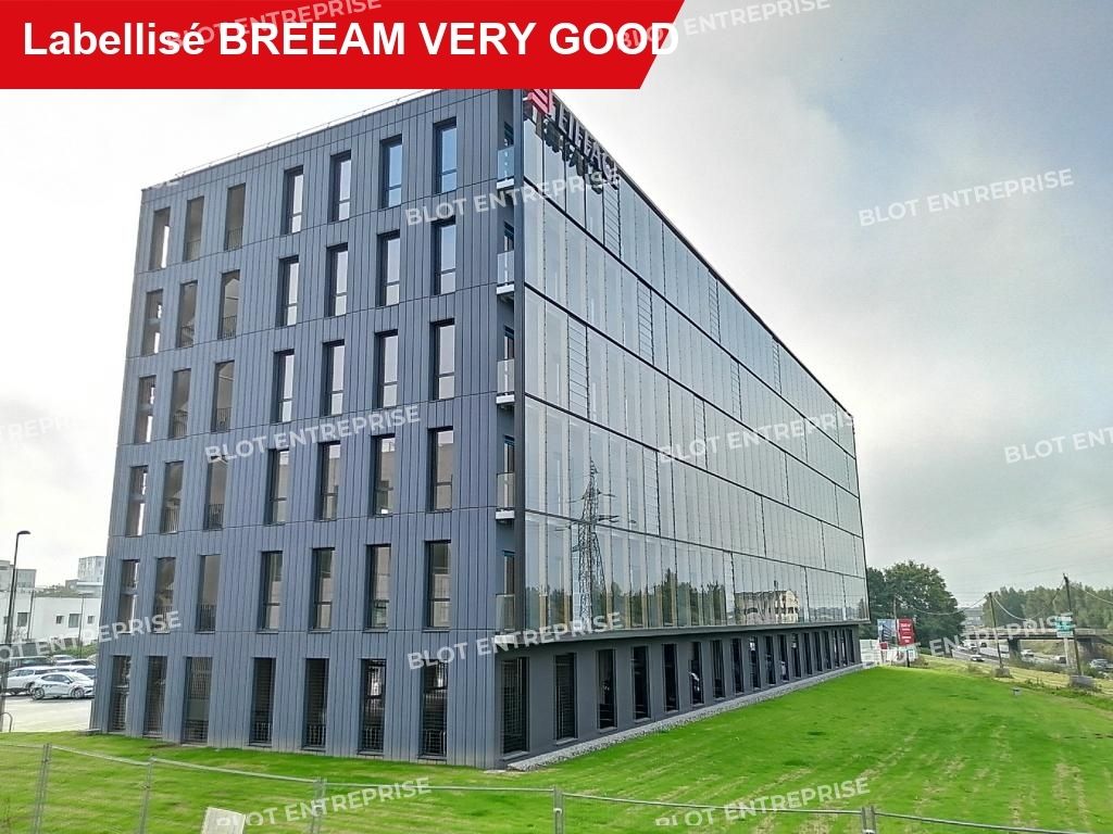 Location bureaux 1612 m² non divisibles