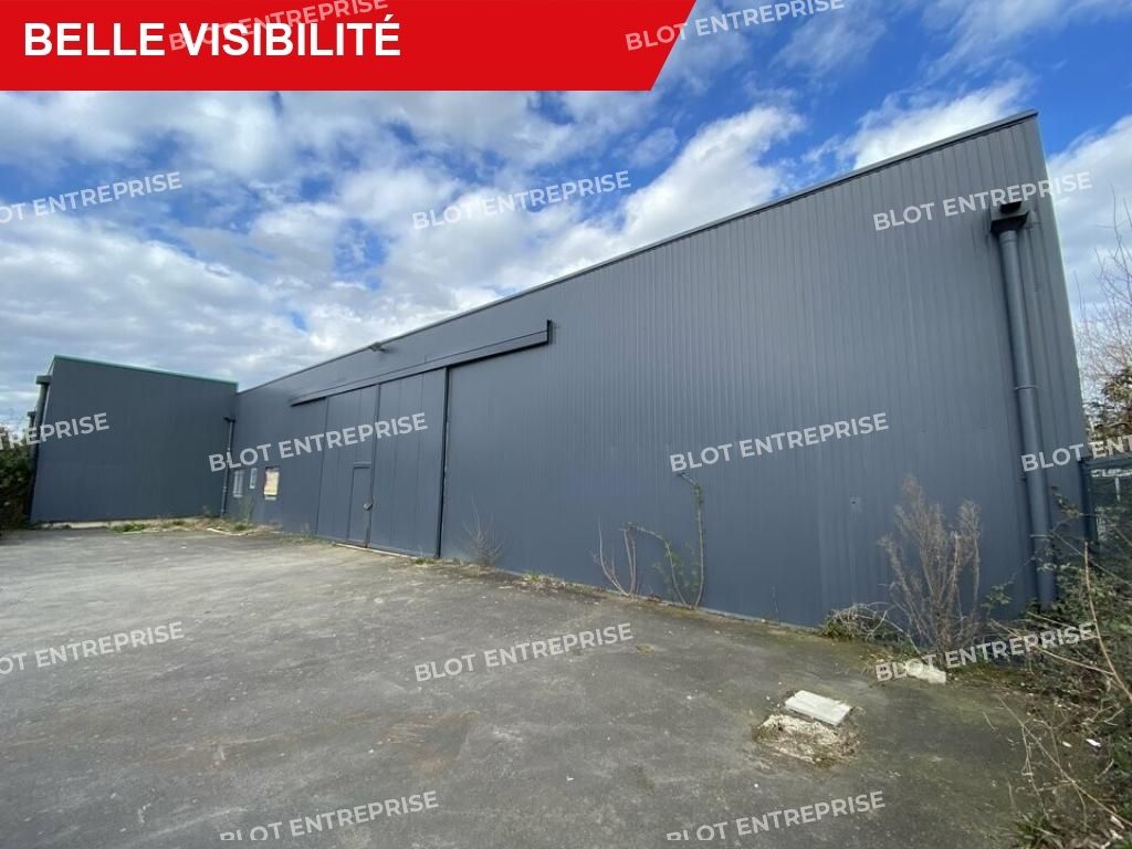 Vente entrepôts 610 m² non divisibles