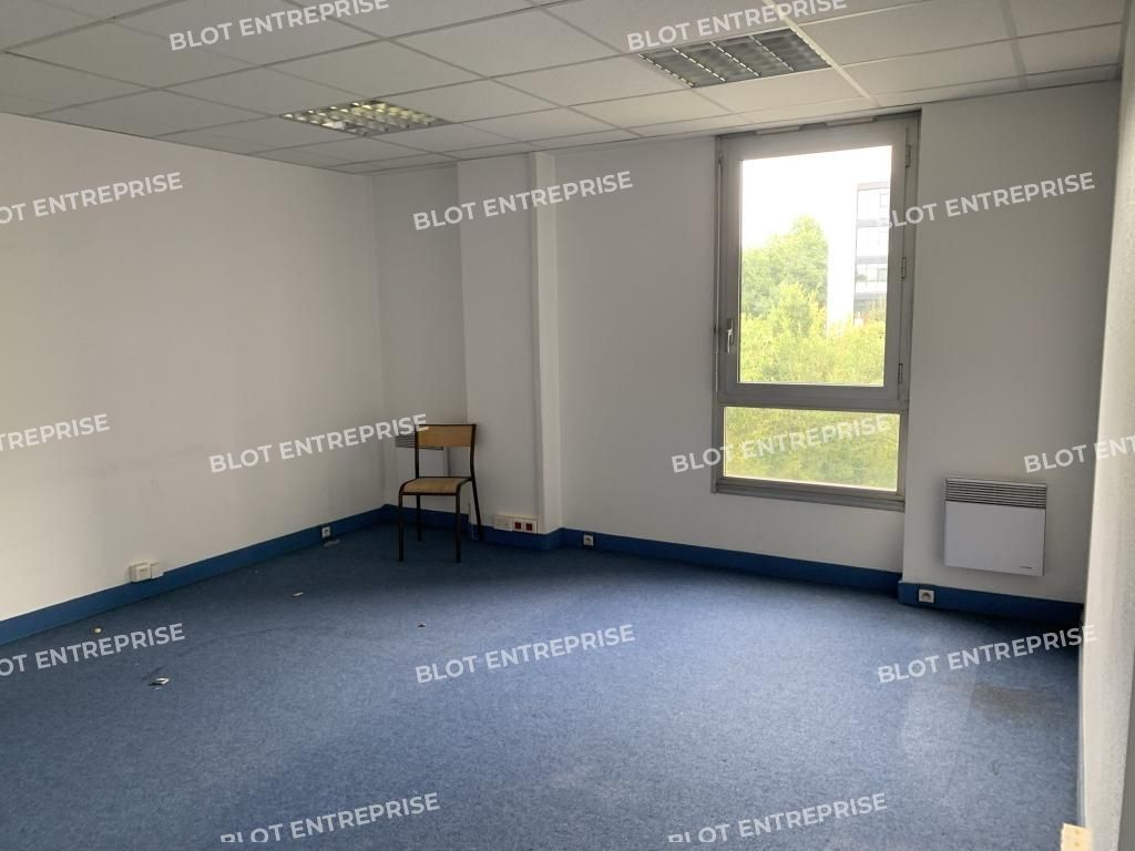 Location bureaux 168 m² non divisibles