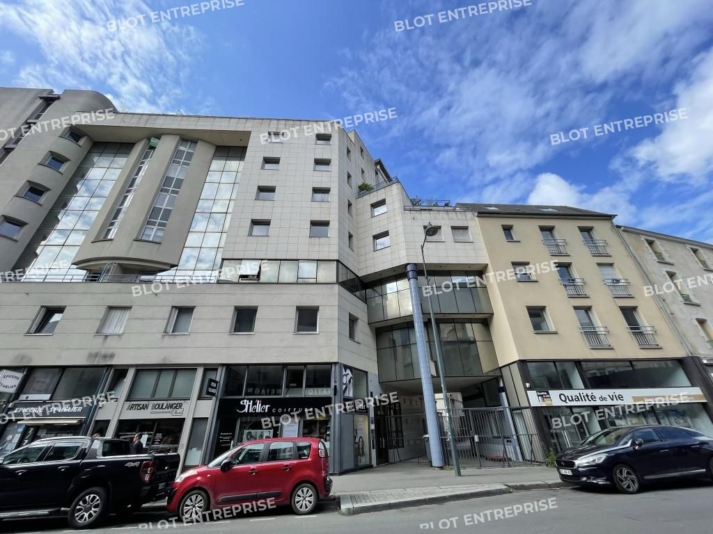 Location bureaux 102 m² non divisibles